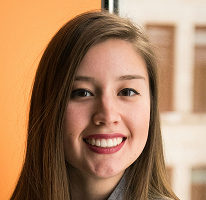 Retrato de Victoria Lawson, líder y directora financiera de una empresa de comercio financiero